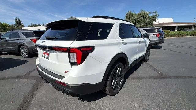 New 2026 Star White Metallic Tri-Coat Ford ST image 38