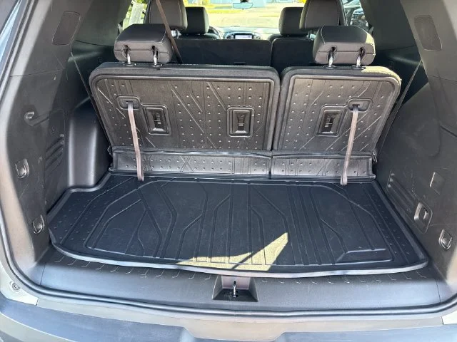 Used 2023 Gray Chevrolet LT Leather image 28