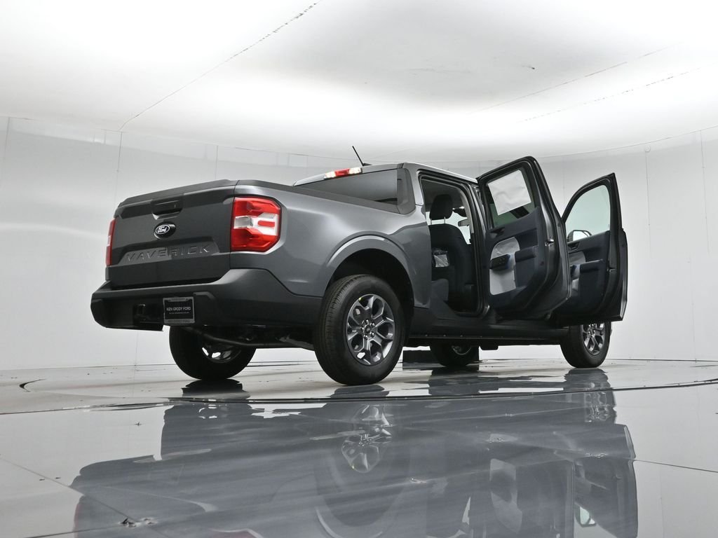 New 2026 Carbonized Gray Metallic Ford XLT image 42
