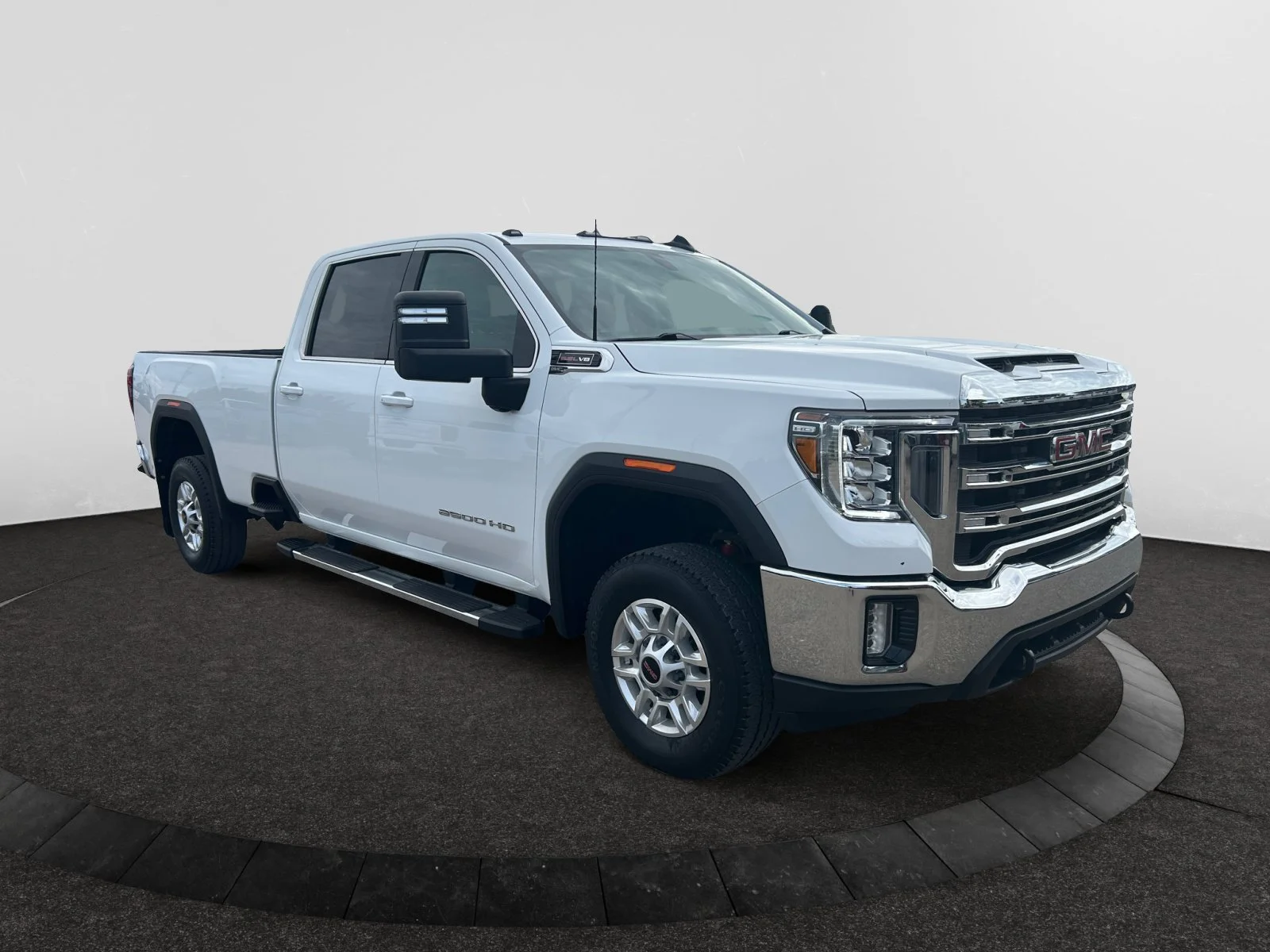 Used 2023 Summit White GMC SLE Crew Cab 4x4 6.6L GAS image 7