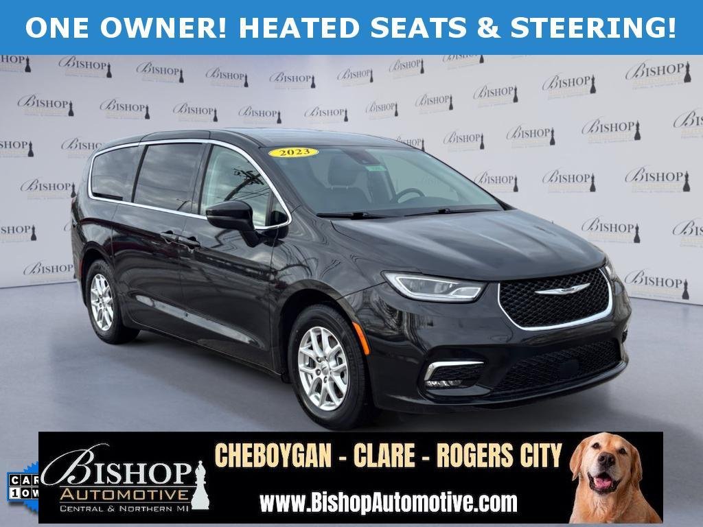 Pre-Owned 2023 Chrysler Pacifica Touring L