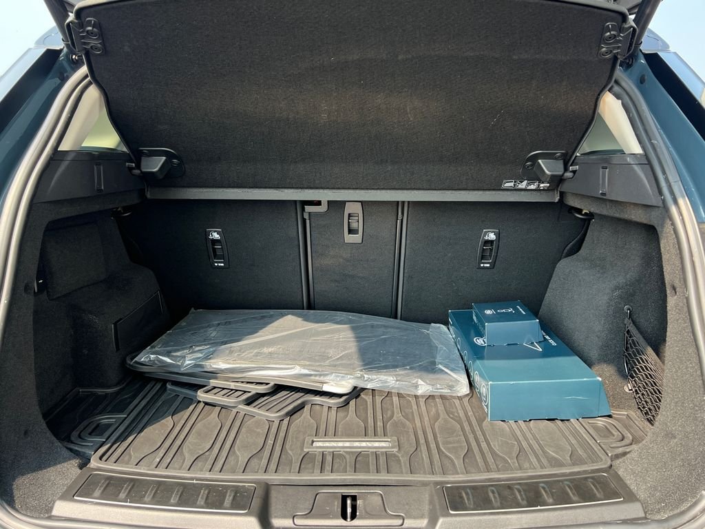 Used 2024  Land Rover Dynamic image 7