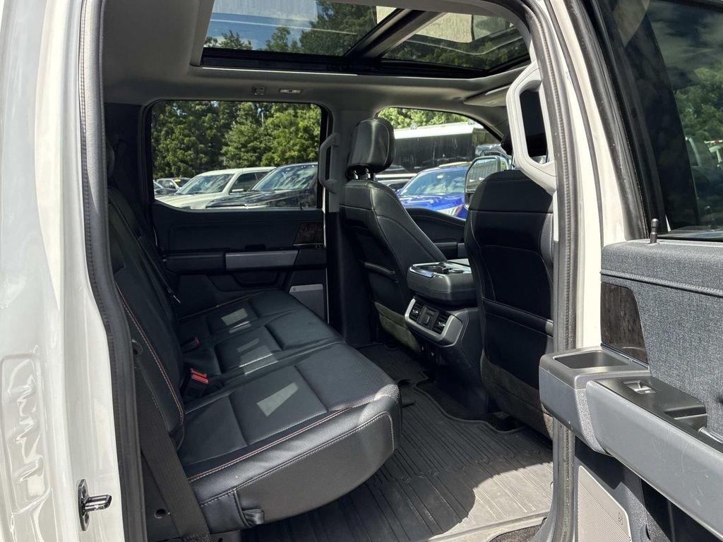 Used 2022 White Ford Lariat image 10