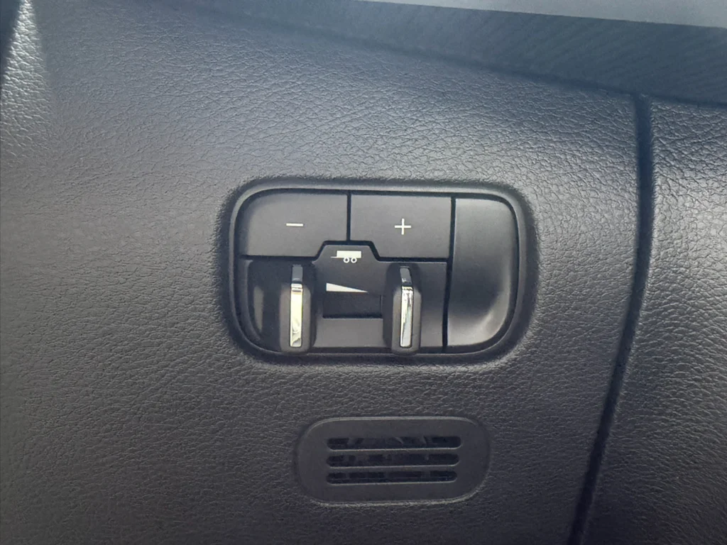 Used 2026 BLACK Jeep Upland image 25