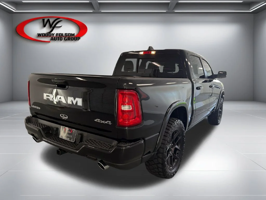 New 2026 Diamond Black Crystal Pearl-Coat Exterior Paint RAM Laramie image 7