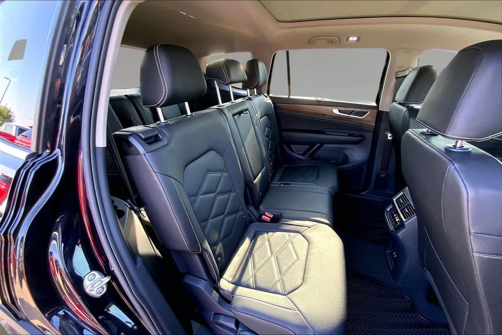 New 2026 Deep Black Pearl Volkswagen 2.0T SE w/Technology image 9