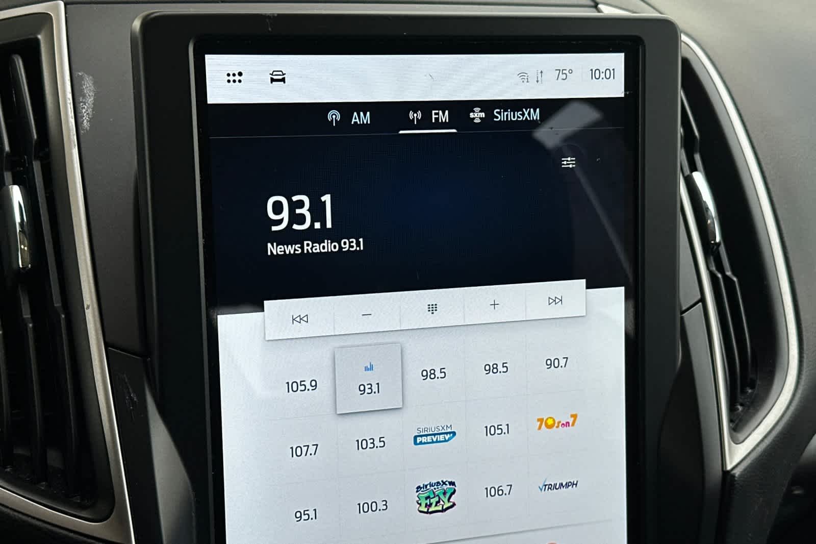 Used 2024 Carbonized Gray Metallic Ford SEL image 20