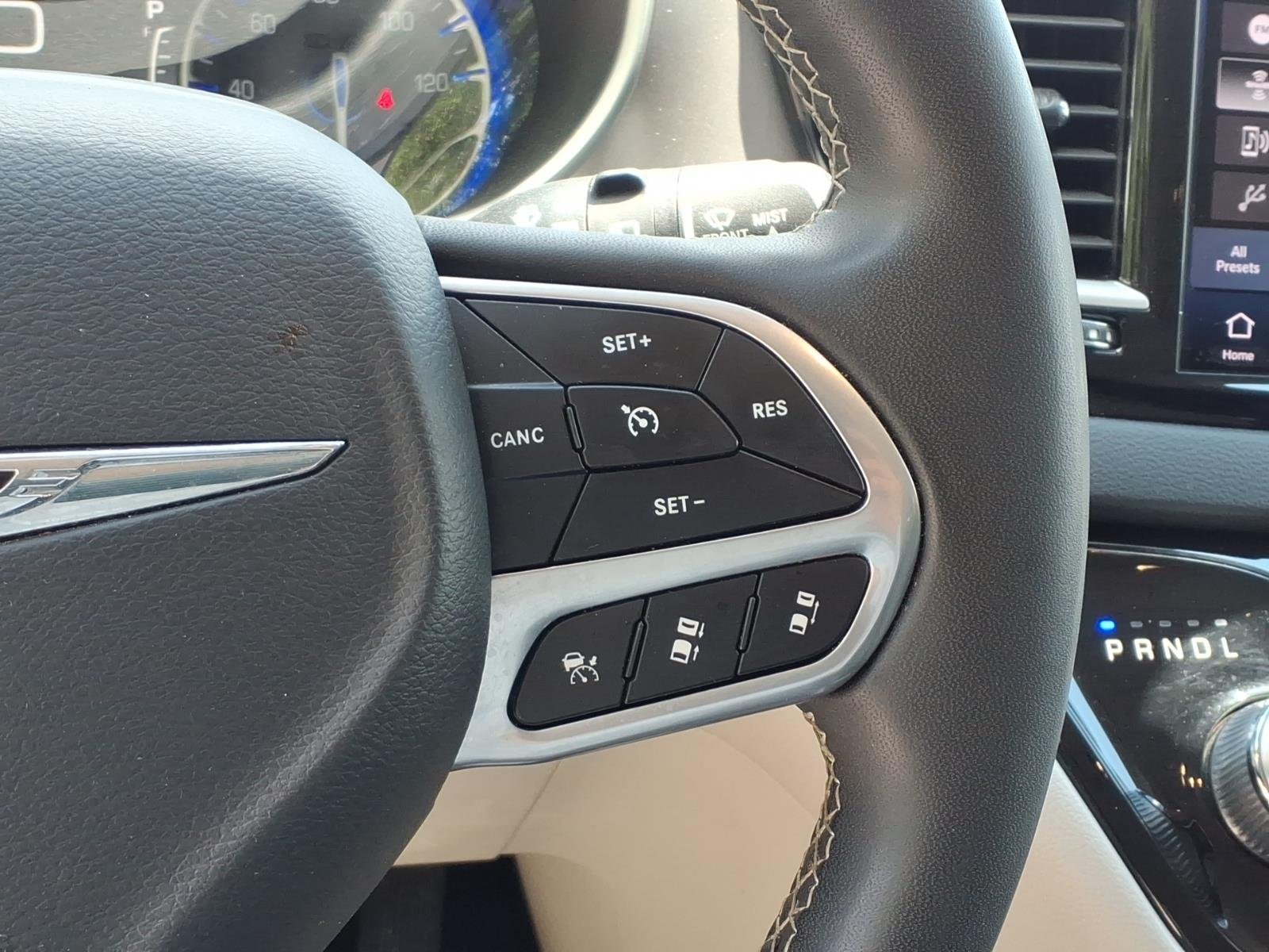 Certified Used 2023 Velvet Chrysler Touring L image 11