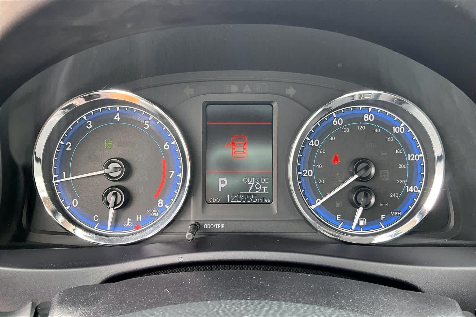 Used 2018 Super White Toyota LE image 24