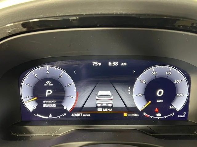 Used 2023 Red INFINITI LUXE image 25