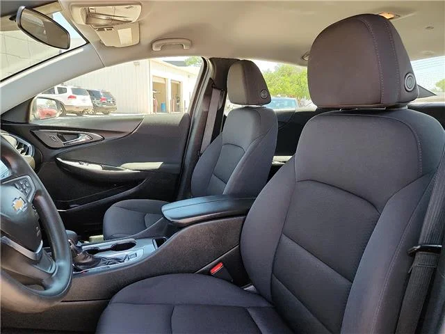 Used 2023 Blue Chevrolet 1LT image 13