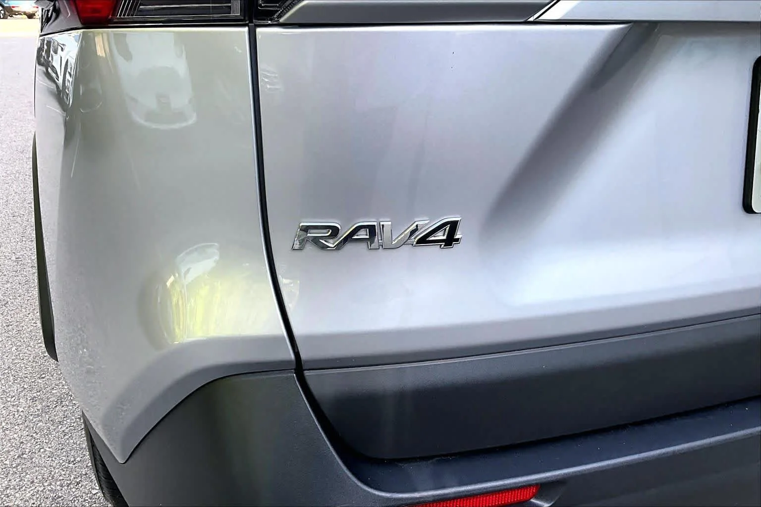 Used 2023 Silver Sky Metallic Toyota LE image 31