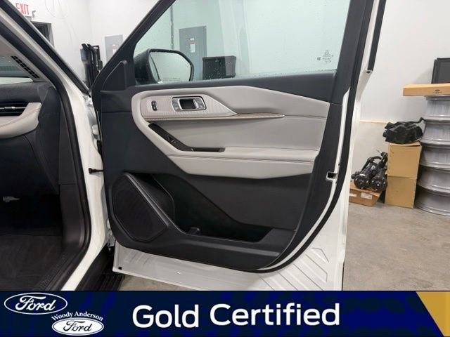 Certified Used 2025 Star White Ford Active image 28