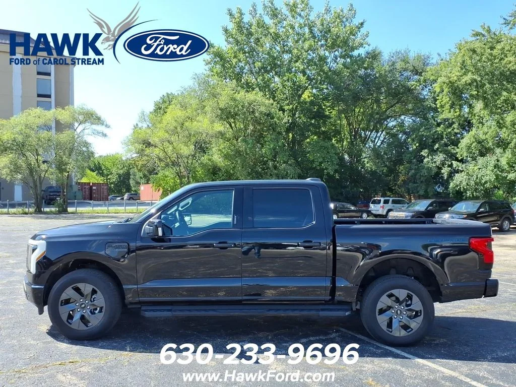 Certified Used 2022 Black Metallic Ford Lariat image 4