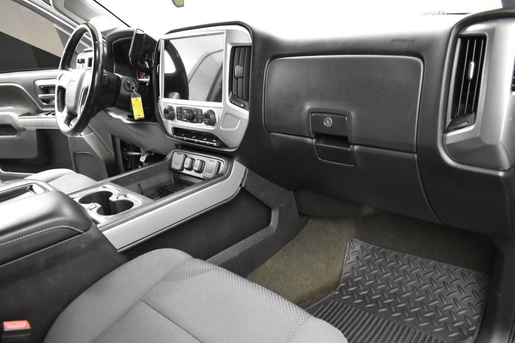 Used 2015 Black Chevrolet LT image 7