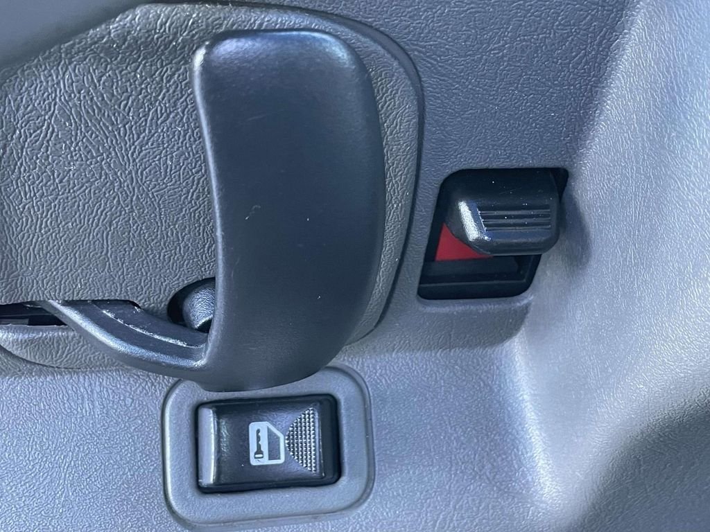 2017 Chevrolet Express Passenger LS - Photo 15