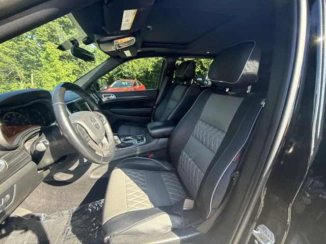 Used 2021 Black Jeep Laredo E image 11