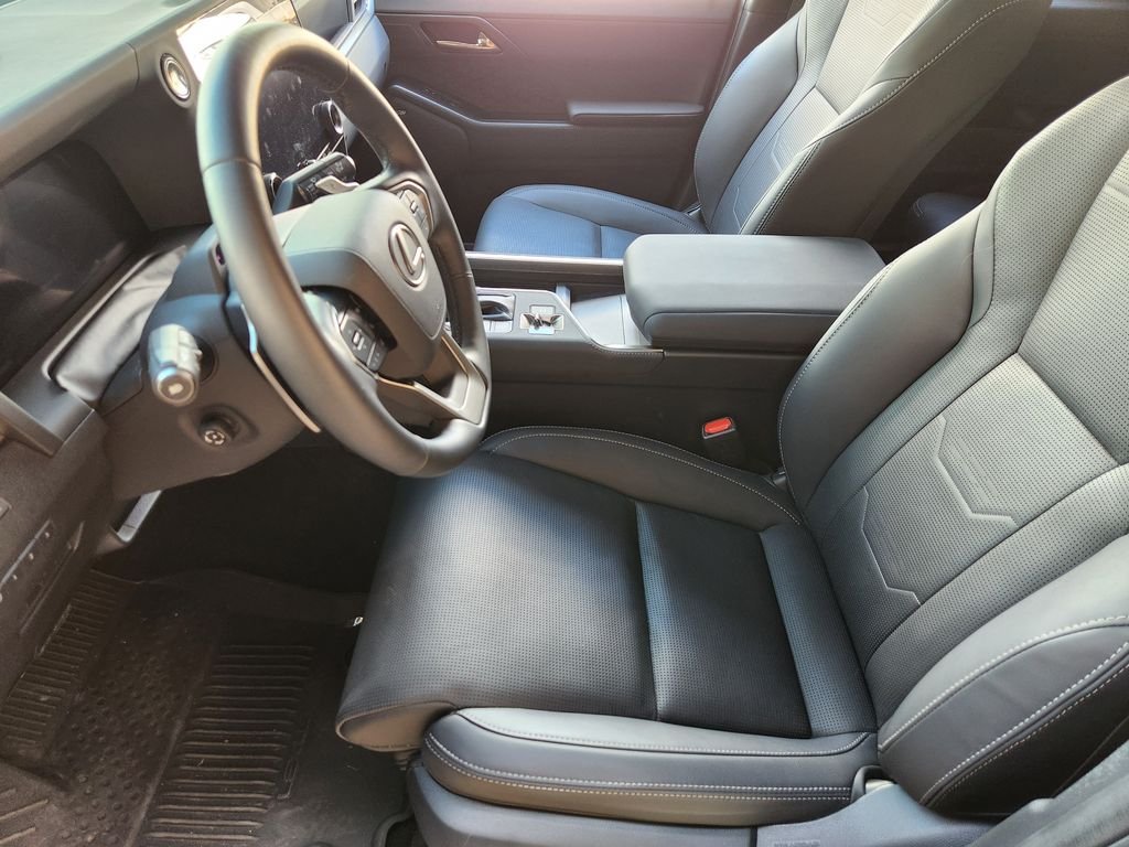 Used 2025 Nebula Gray Pearl Lexus Luxury image 15