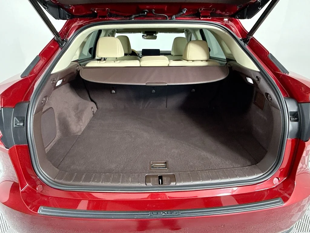 Used 2020 Red Lexus 350 image 27