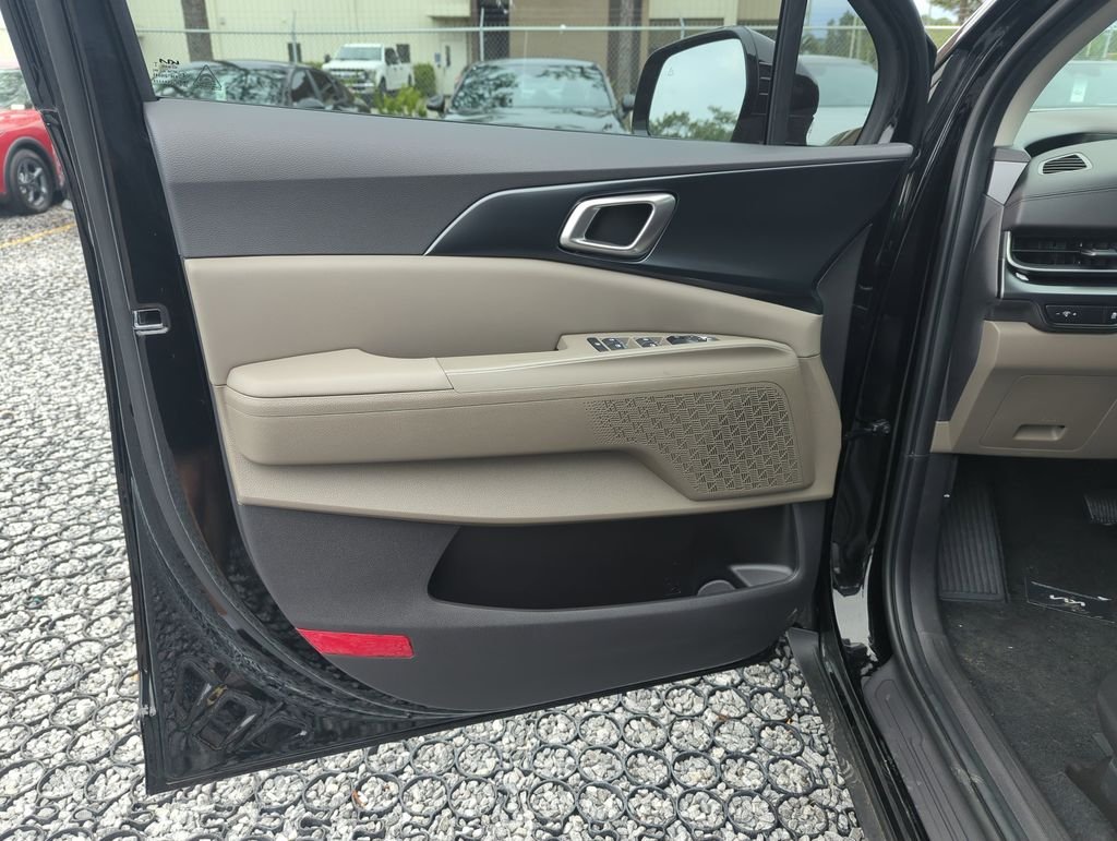 New 2026 Aurora Black Pearl Kia LXS image 18