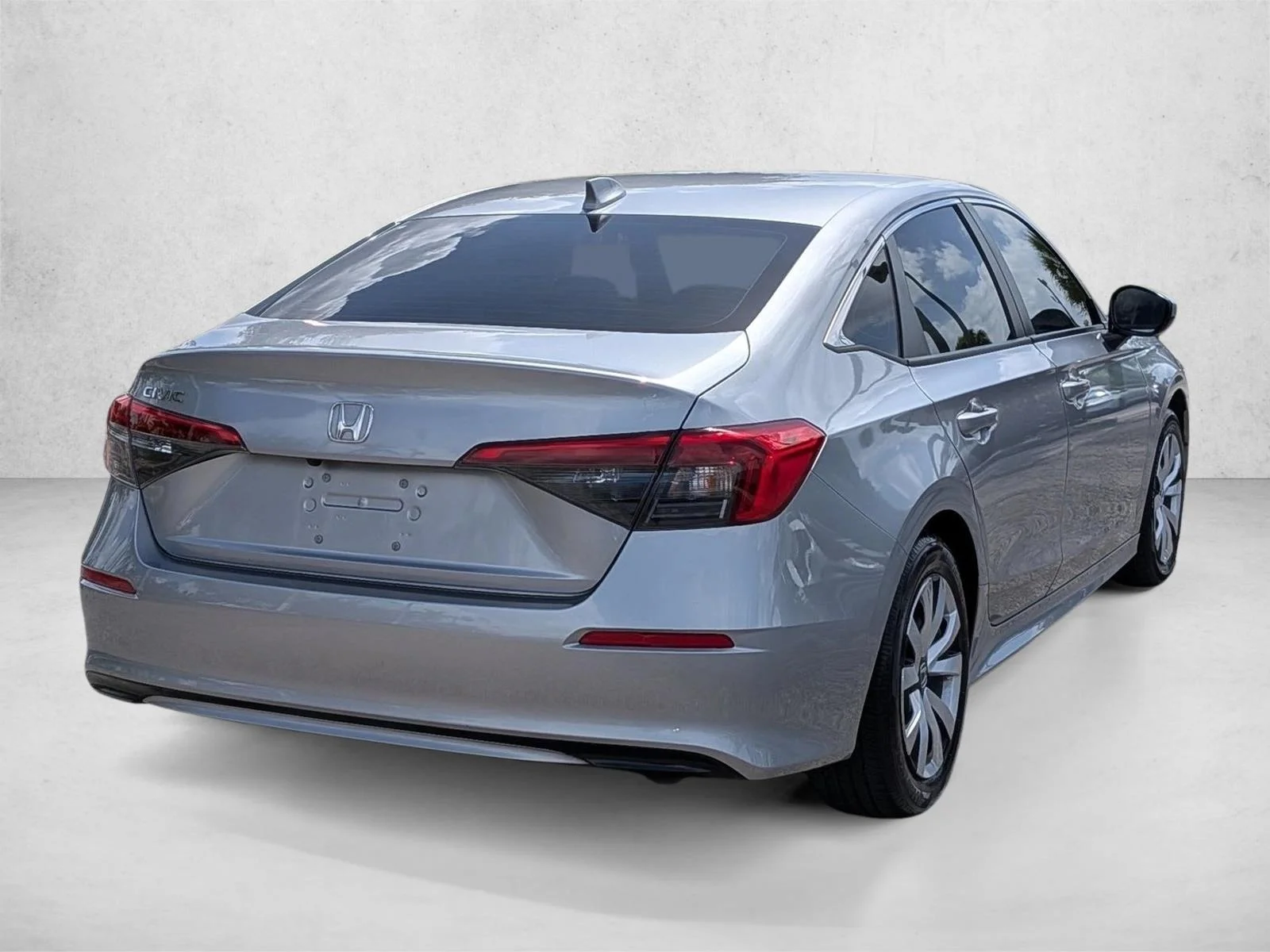Used 2024 Lunar Silver Metallic Honda LX image 5