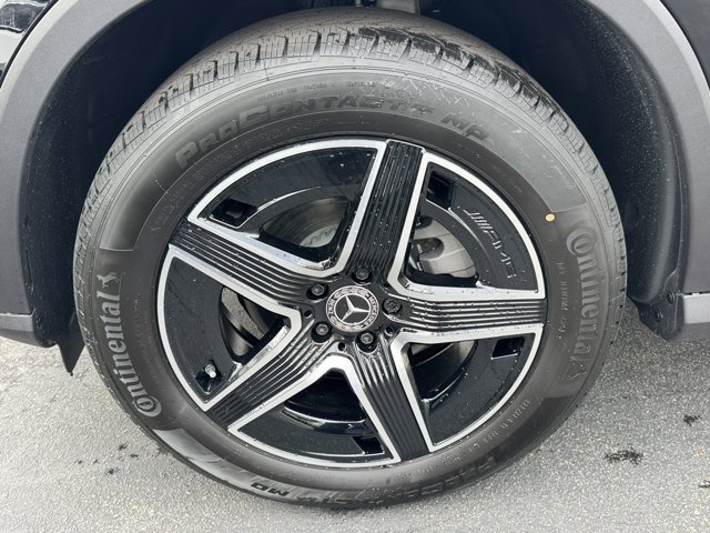 New 2026 Black Mercedes-Benz GLC 300 image 8