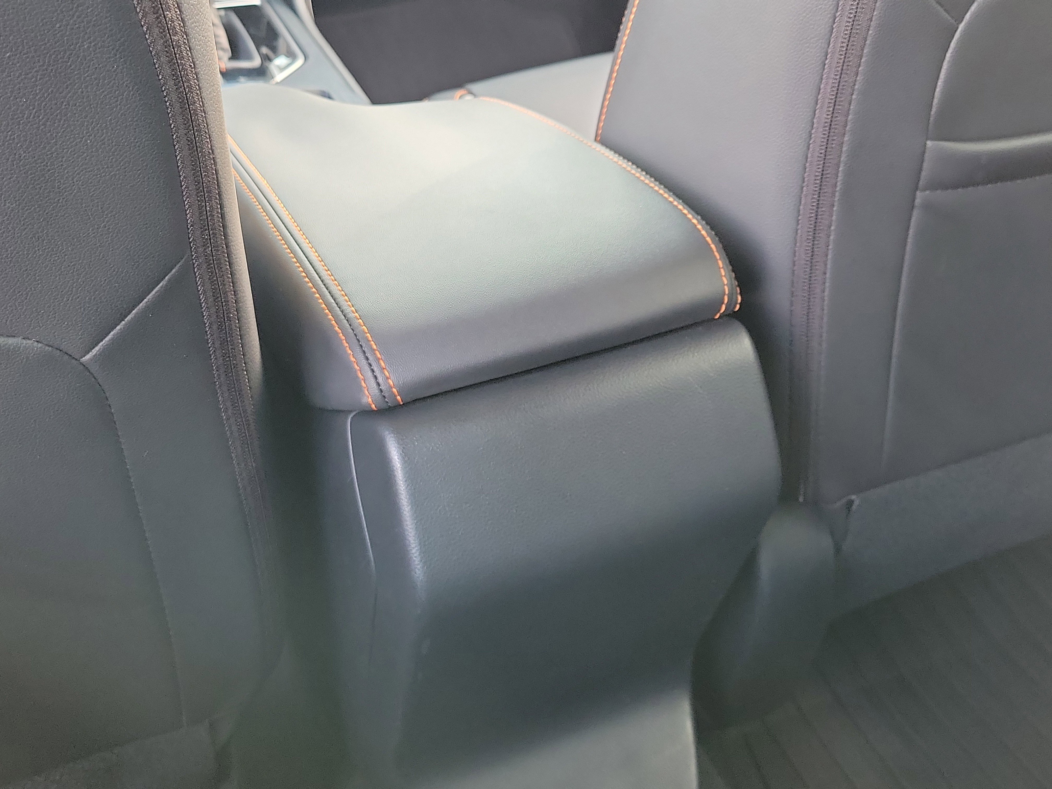Used 2022 Crystal White Pearl Subaru Limited image 14