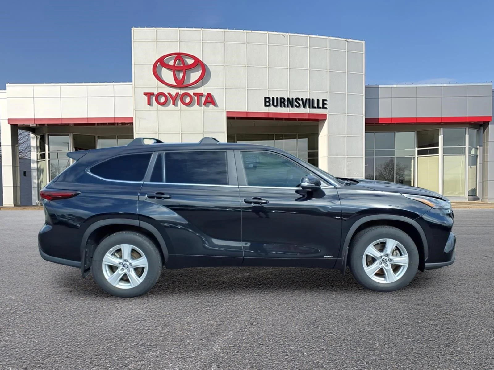 Certified 2024 Toyota Highlander LE with VIN 5TDBBRCHXRS621345 for sale in Burnsville, Minnesota