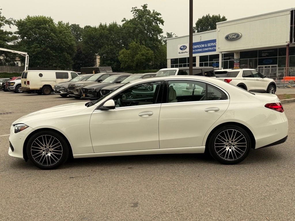 Used 2024  Mercedes-Benz C 300 image 5