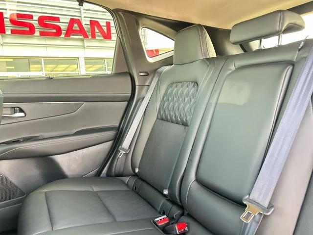 New 2026 Super Black Nissan Platinum image 17