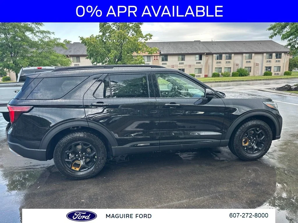New 2026 Agate Black Metallic Ford Tremor® image 3