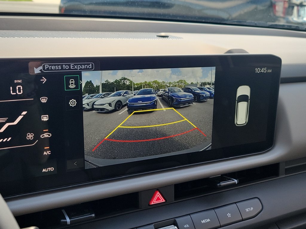 New 2027 Ivory Silver Kia EX image 33