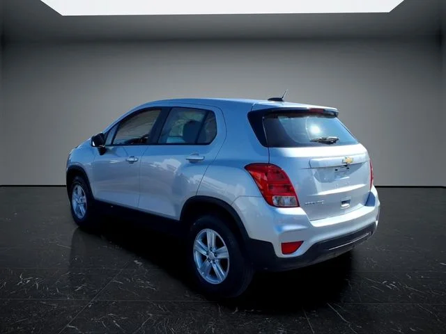 Used 2017 Silver Chevrolet LS image 6