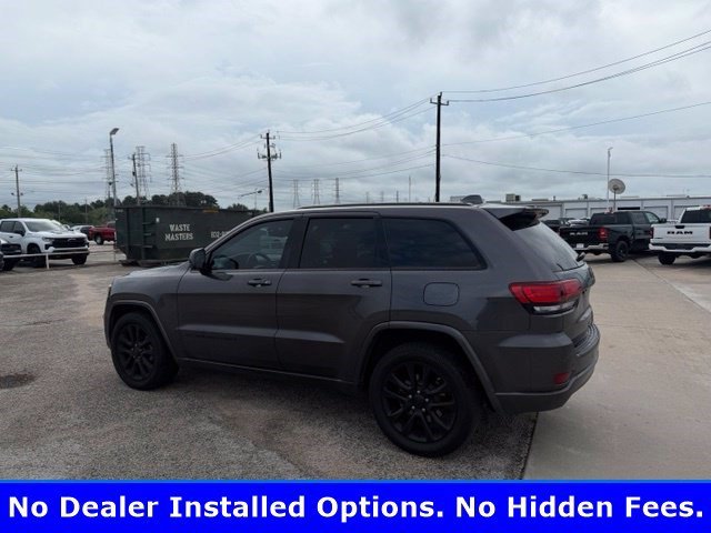 Used 2020 Granite Crystal Metallic Clearcoat Jeep Altitude image 4