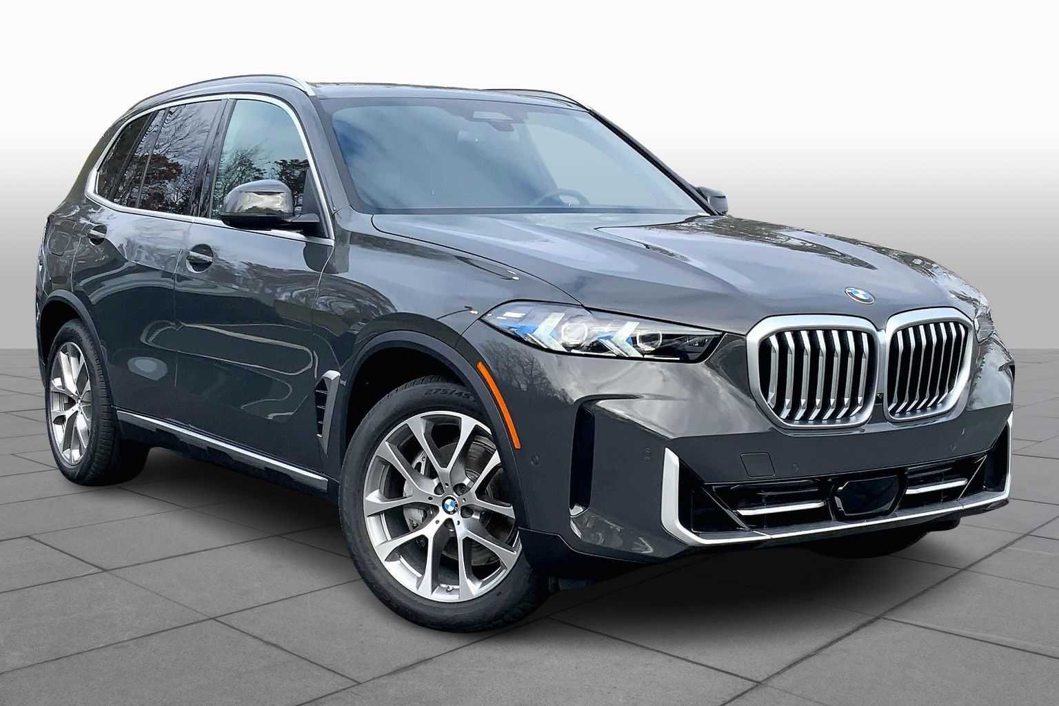 Used 2026 Dravit Grey Metallic BMW xDrive40i image 2