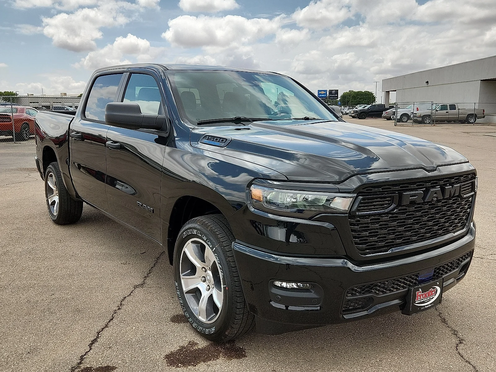 New 2026 Diamond Black Crystal Pearl-Coat  Paint Ram EXPRESS CREW CAB 4X2 5