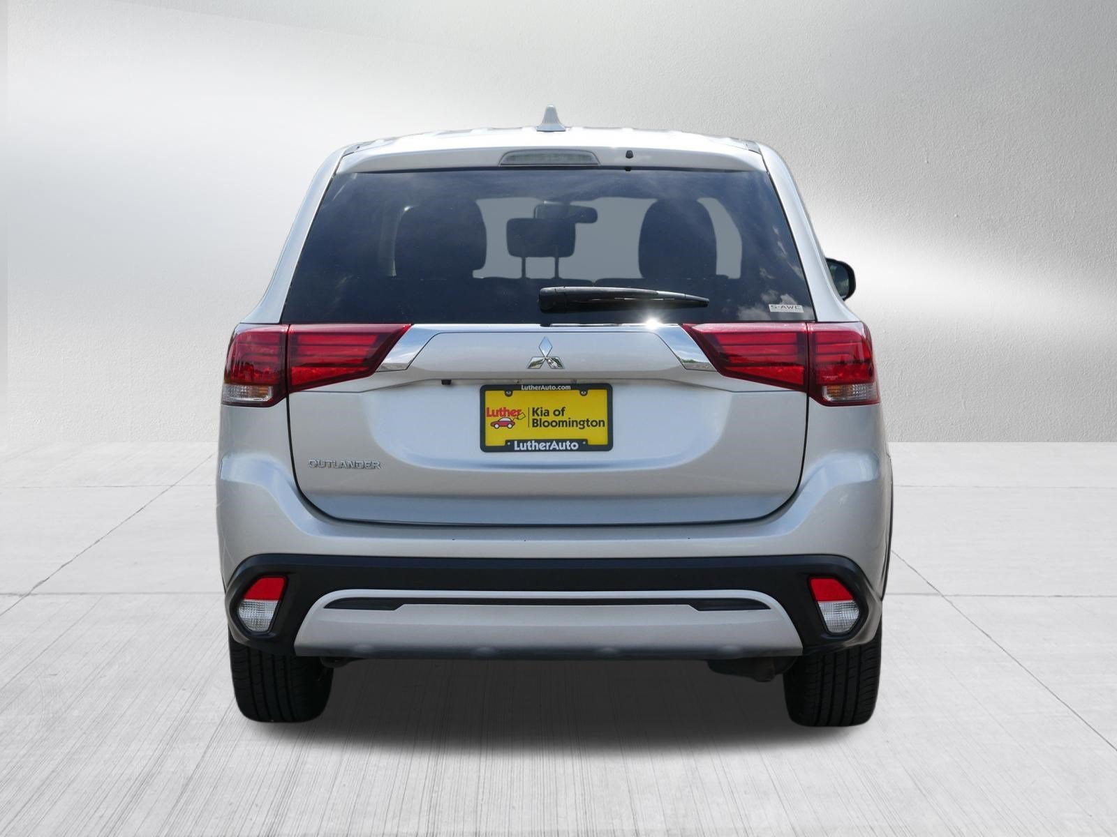 Used 2020 Alloy Silver Metallic Mitsubishi ES image 6