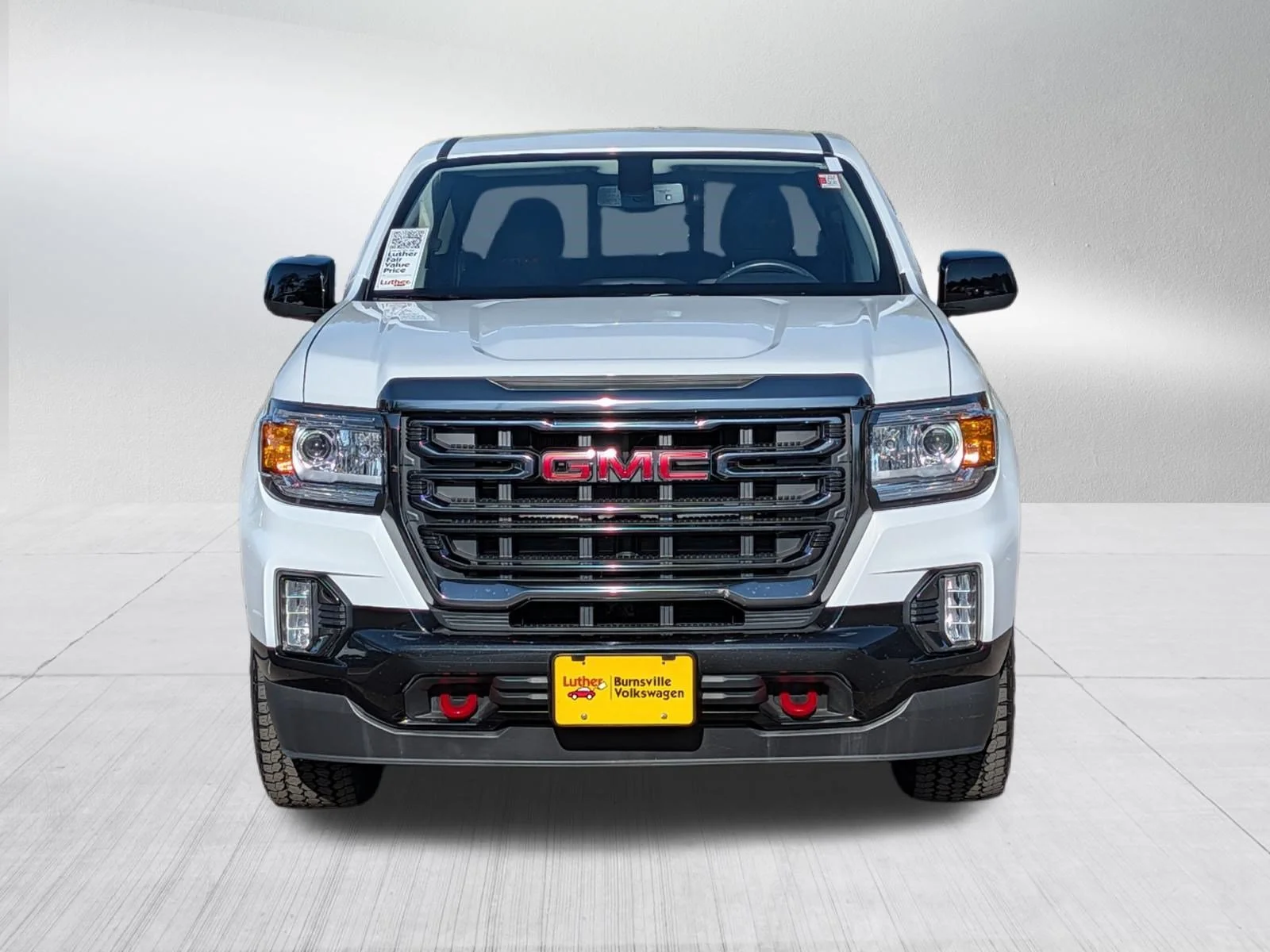 Used 2022 Summit White GMC 4WD AT4 w/Leather image 2