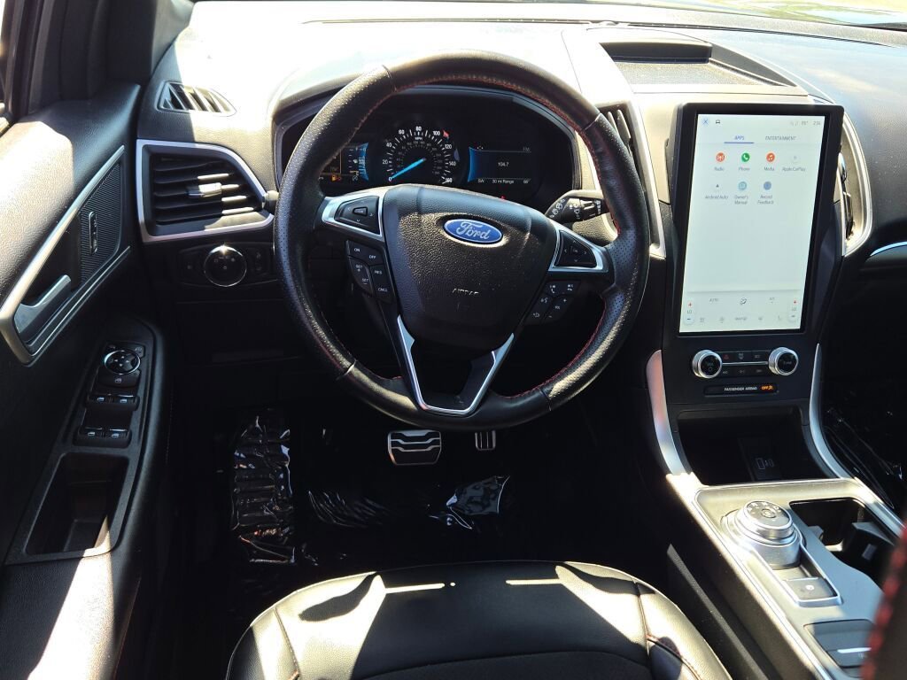 Used 2023 Black Ford SEL image 20