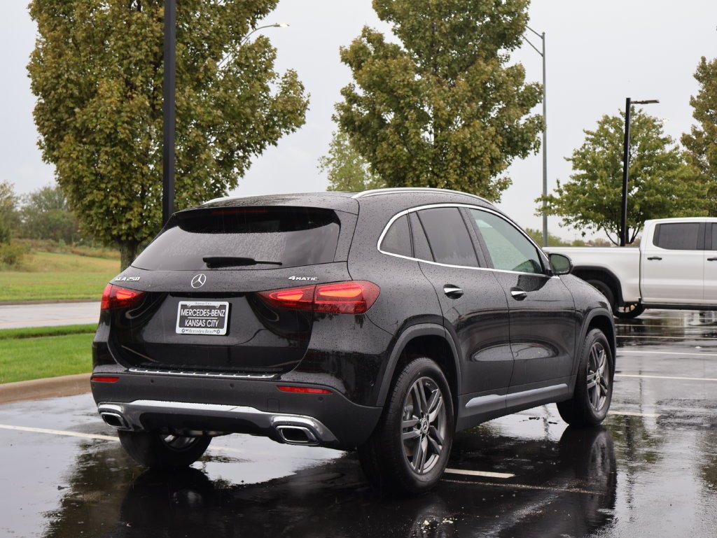 New 2026 Night Black Mercedes-Benz GLA 250 image 7