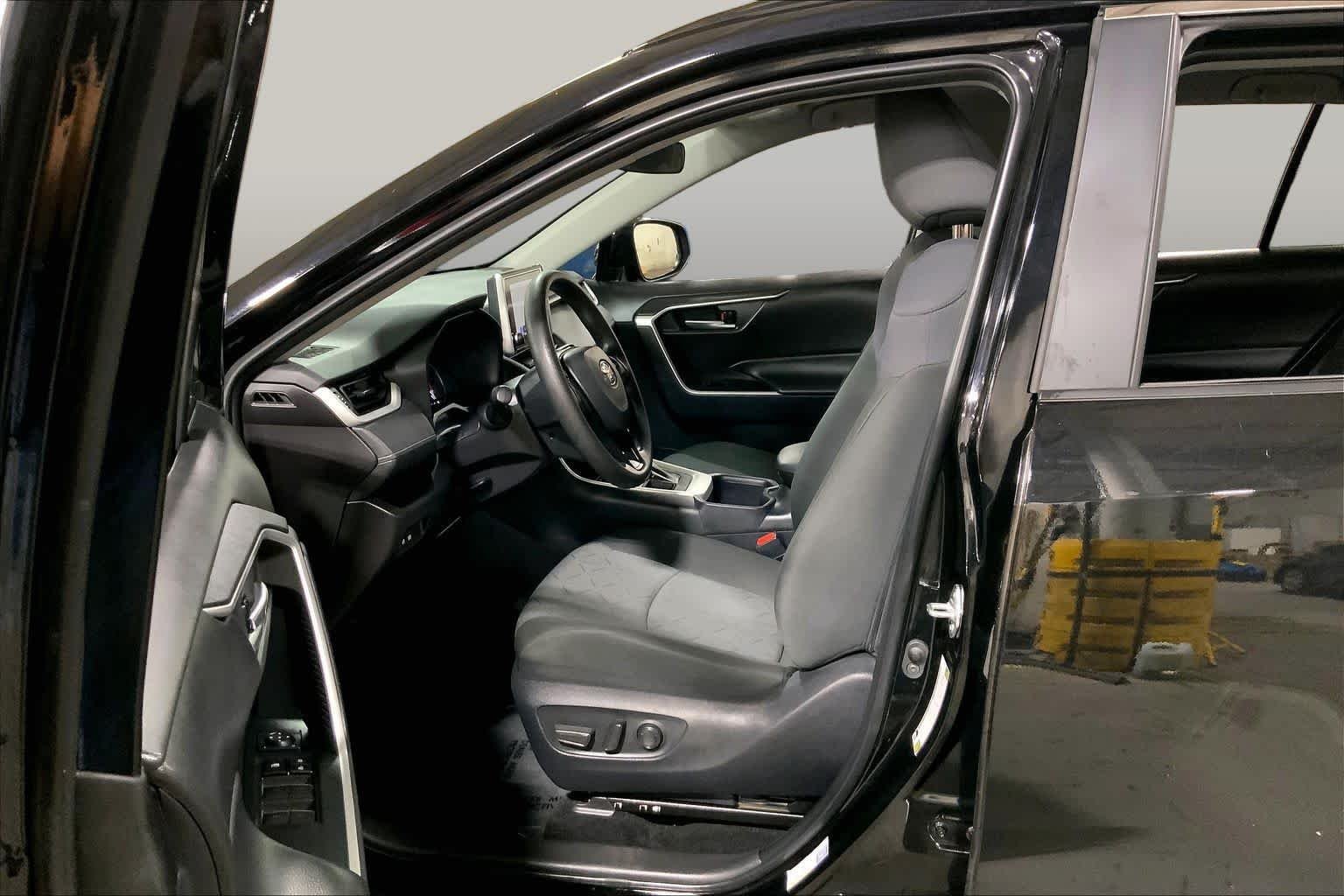 Used 2025 Midnight Black Metallic Toyota XLE image 8
