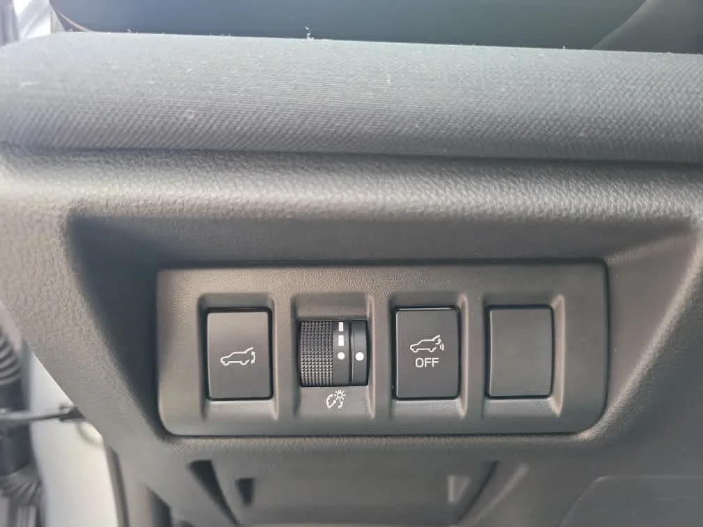 Used 2023 Ice Silver Metallic Subaru Premium image 23