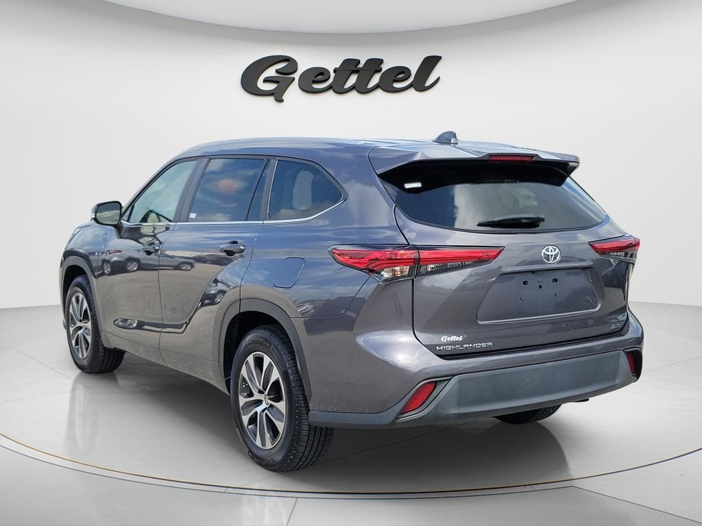 Used 2023 Gray Toyota XLE image 7
