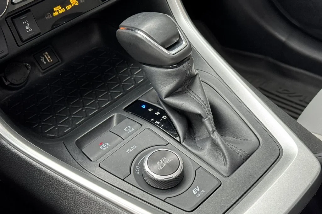 2024 Toyota RAV4 XLE Premium - Photo 22