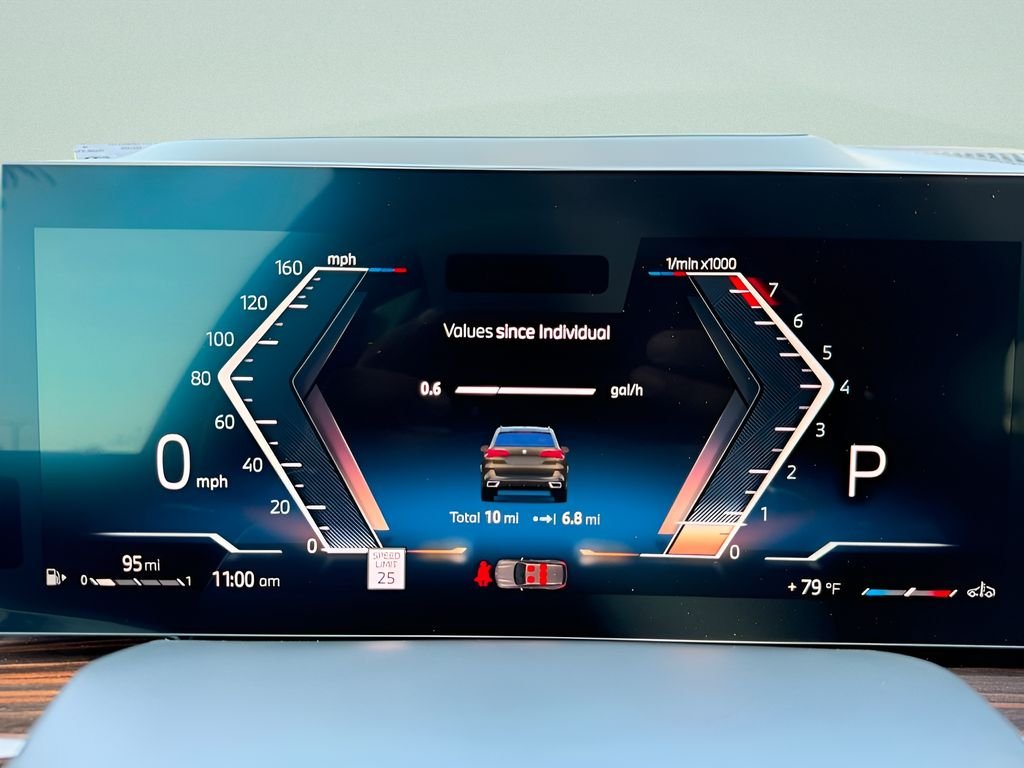 New 2026 Manhattan Green Metallic BMW xDrive40i image 14