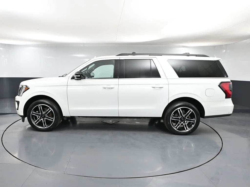 Used 2021 White Ford Limited image 7