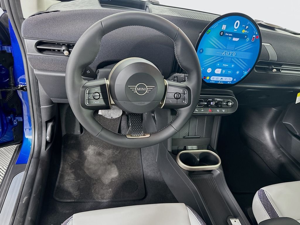 Certified Used 2025 Blue MINI Signature Plus image 18