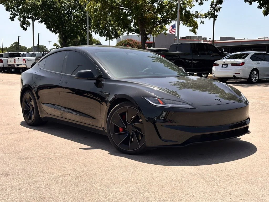 2025 Tesla Model 3 Performance's photo