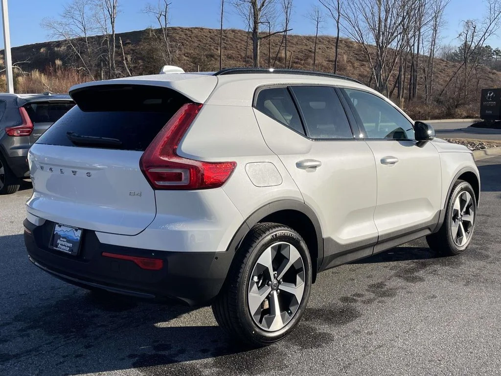 New 2026 Crystal White Volvo Plus image 28