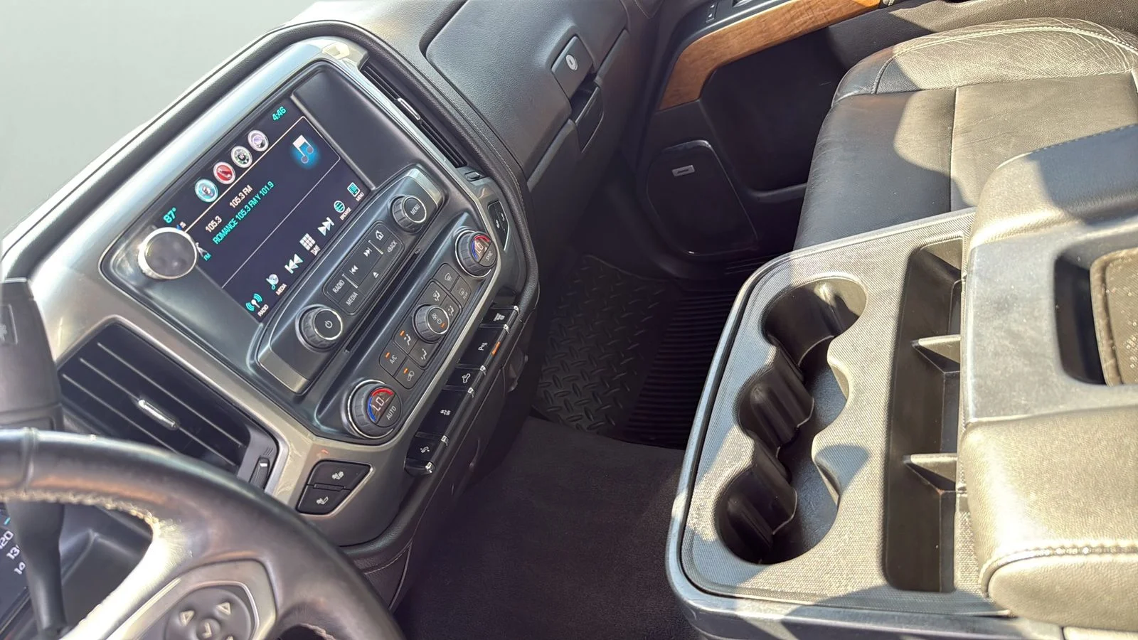 Used 2019 White Chevrolet LTZ image 16